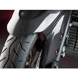 Guardabarros delantero en carbono brillo Lightech para Yamaha T-MAX 500/530 08-14